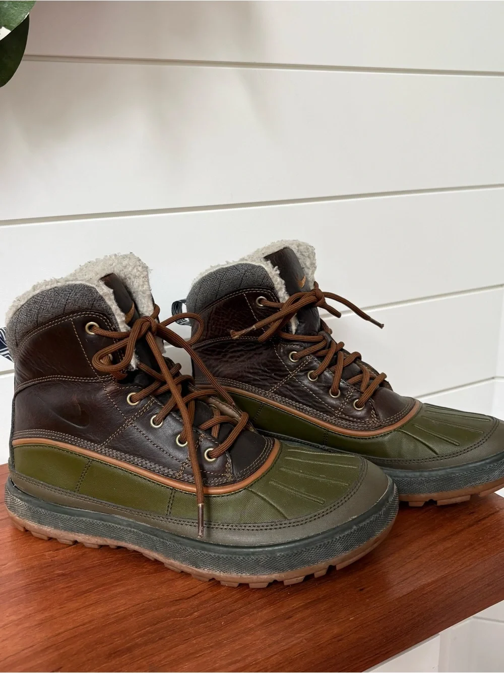 Nike ACG Woodside II Green Brown Duck Boots Men’s 8.5 Waterproof Fleece Hiking